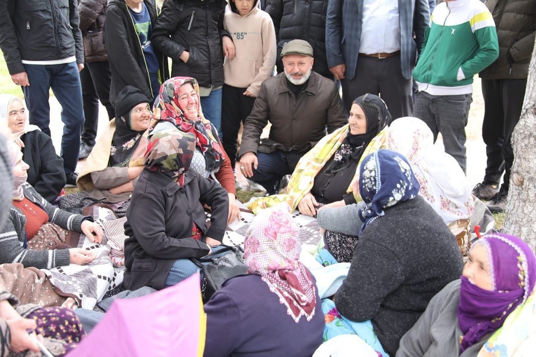 Başkan Çolakbayrakdar, şükür sofrasında vatandaşlarla bir araya geldi!