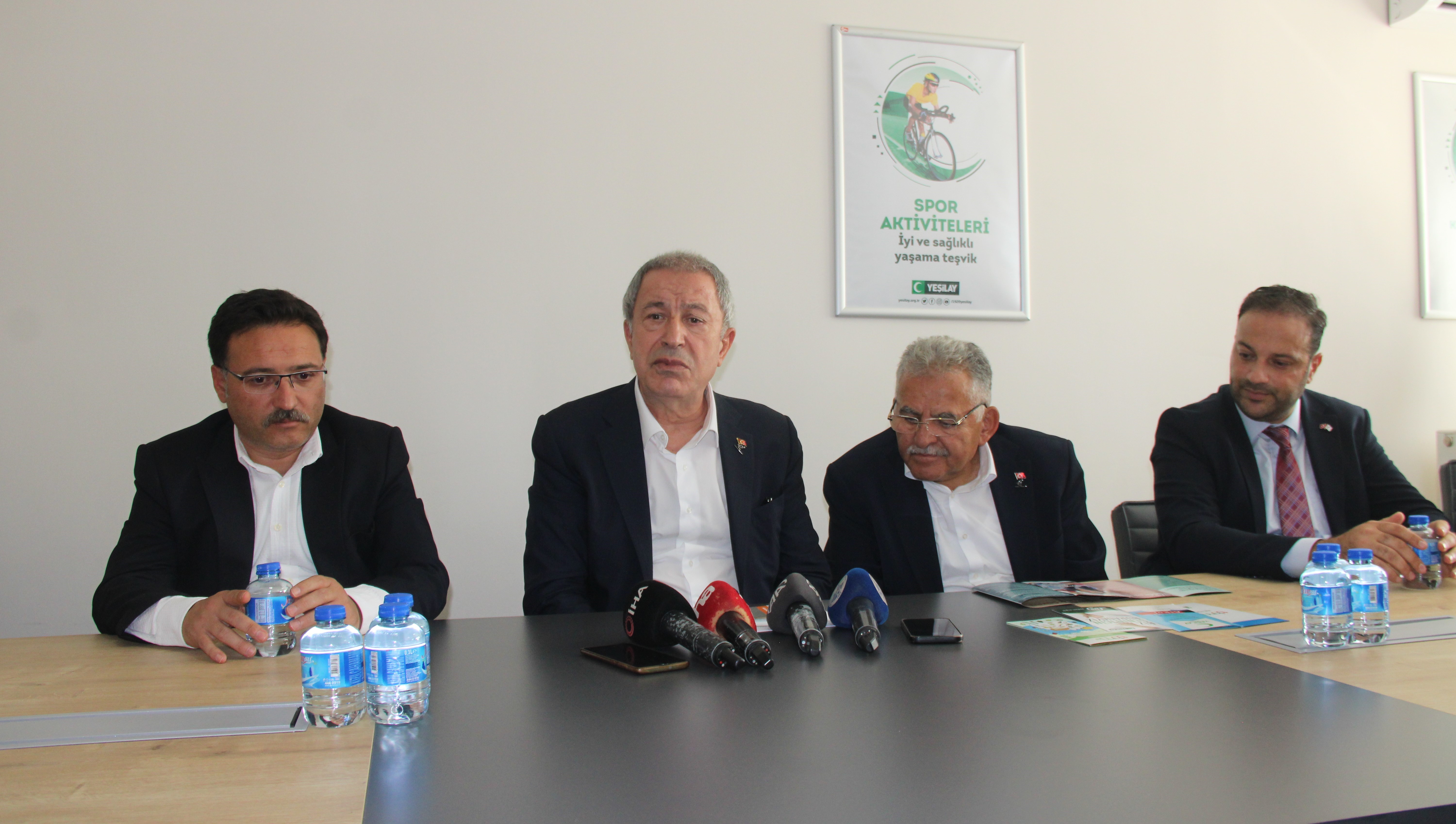 TBMM Milli Savunma Komisyonu Başkanı Hulusi Akar: "Uyuşturucu ile sonuna kadar mücadele edilmeli"
