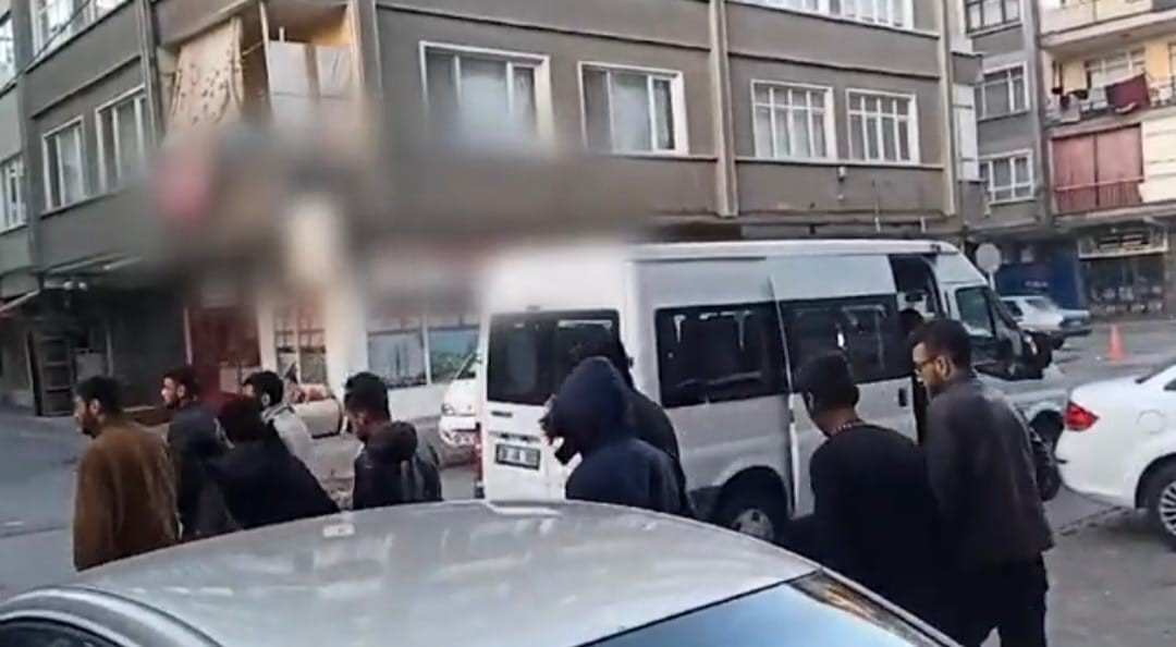 Kayseri'de ülkeye yasadışı yollarla giren şahıslara eş zamanlı operasyon: 21 gözaltı!
