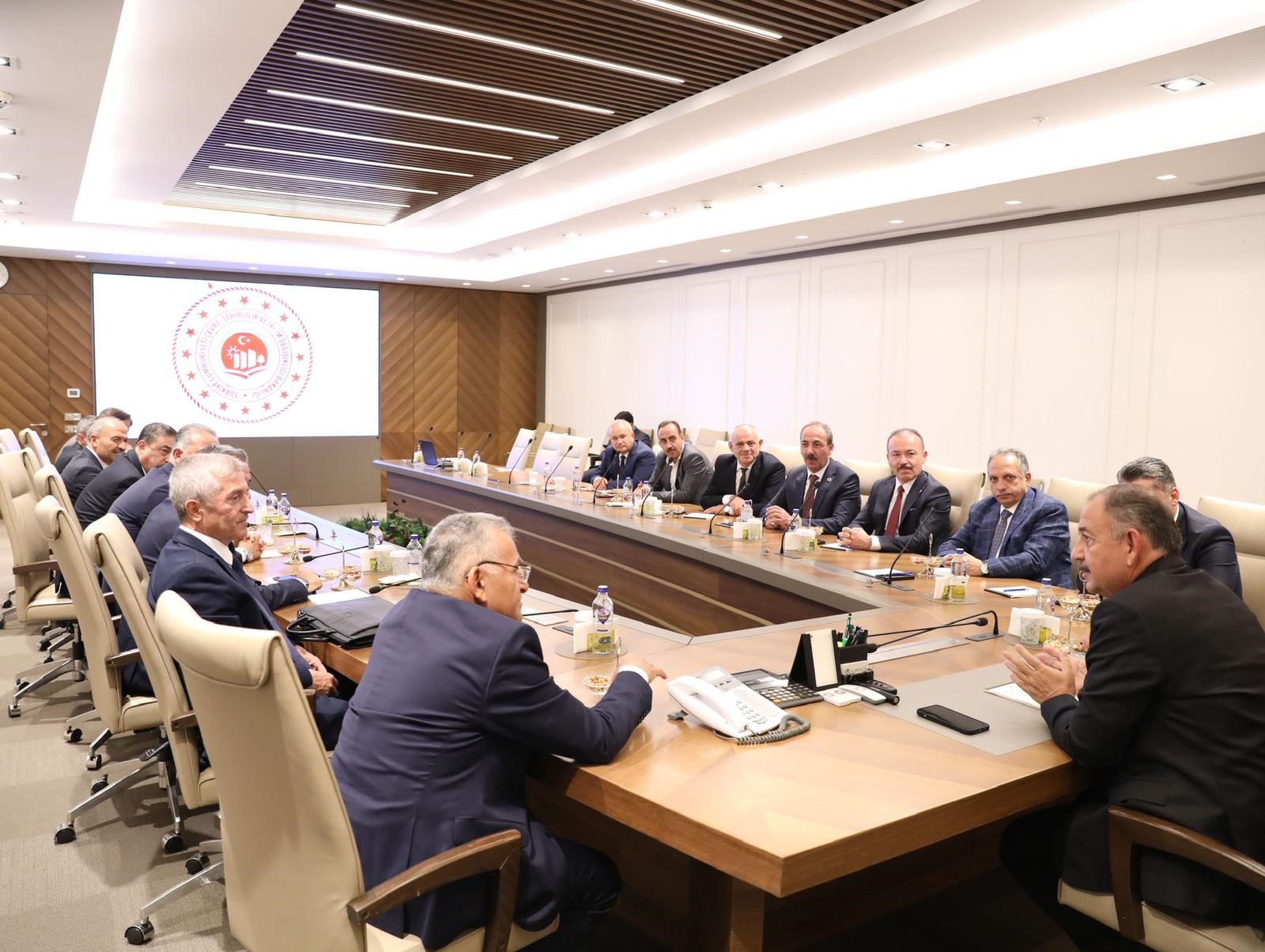 Başkan Büyükkılıç’tan Bakan Özhaseki’ye ziyaret!