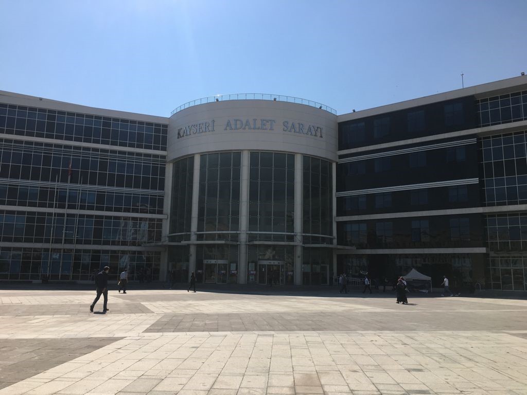 Karaman'daki çelik yelekli cinayet davasına Kayseri'de devam edildi!
