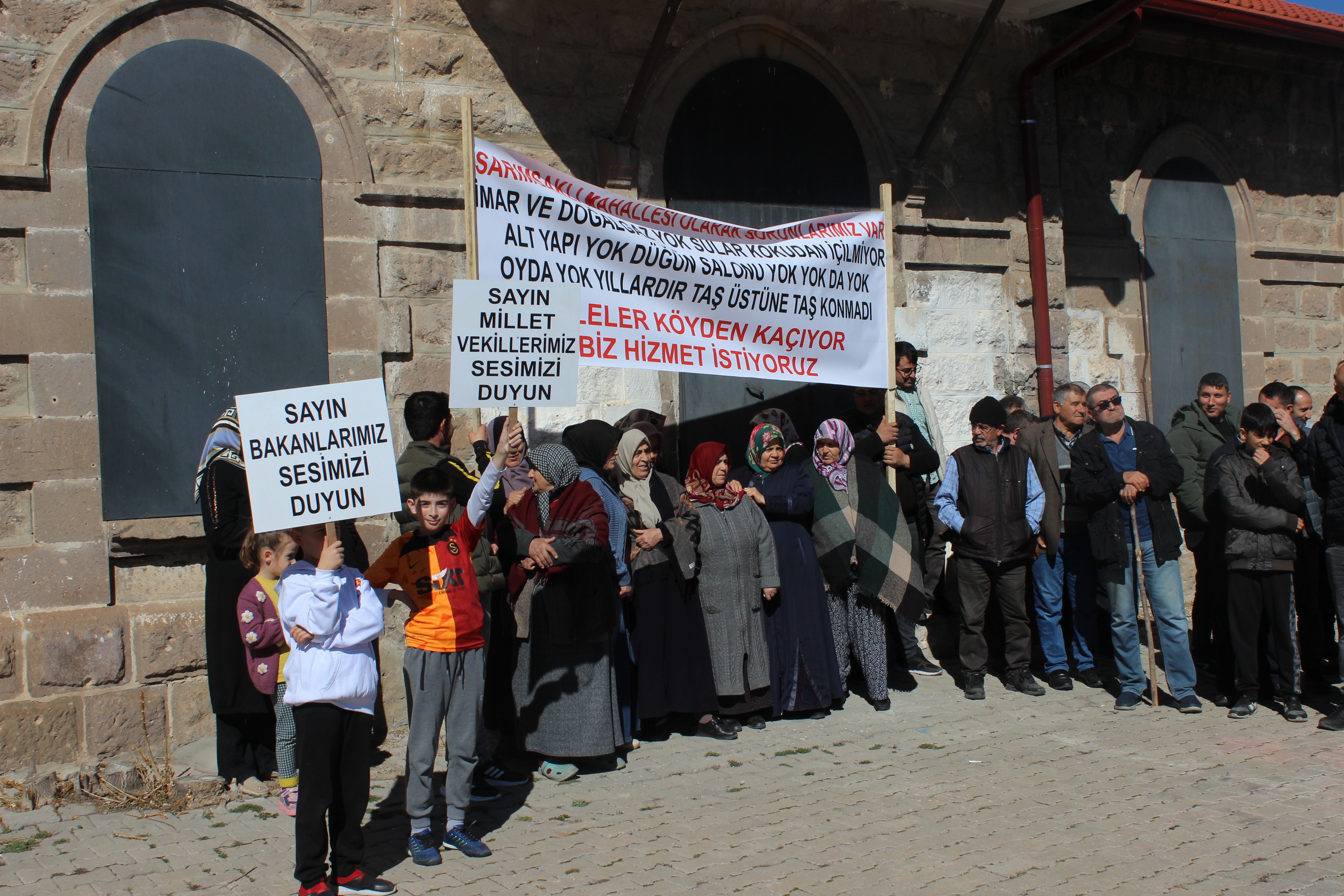 2 bin 500 nüfuslu mahallenin sakinleri seçimlerde oy kullanmama kararı aldı!