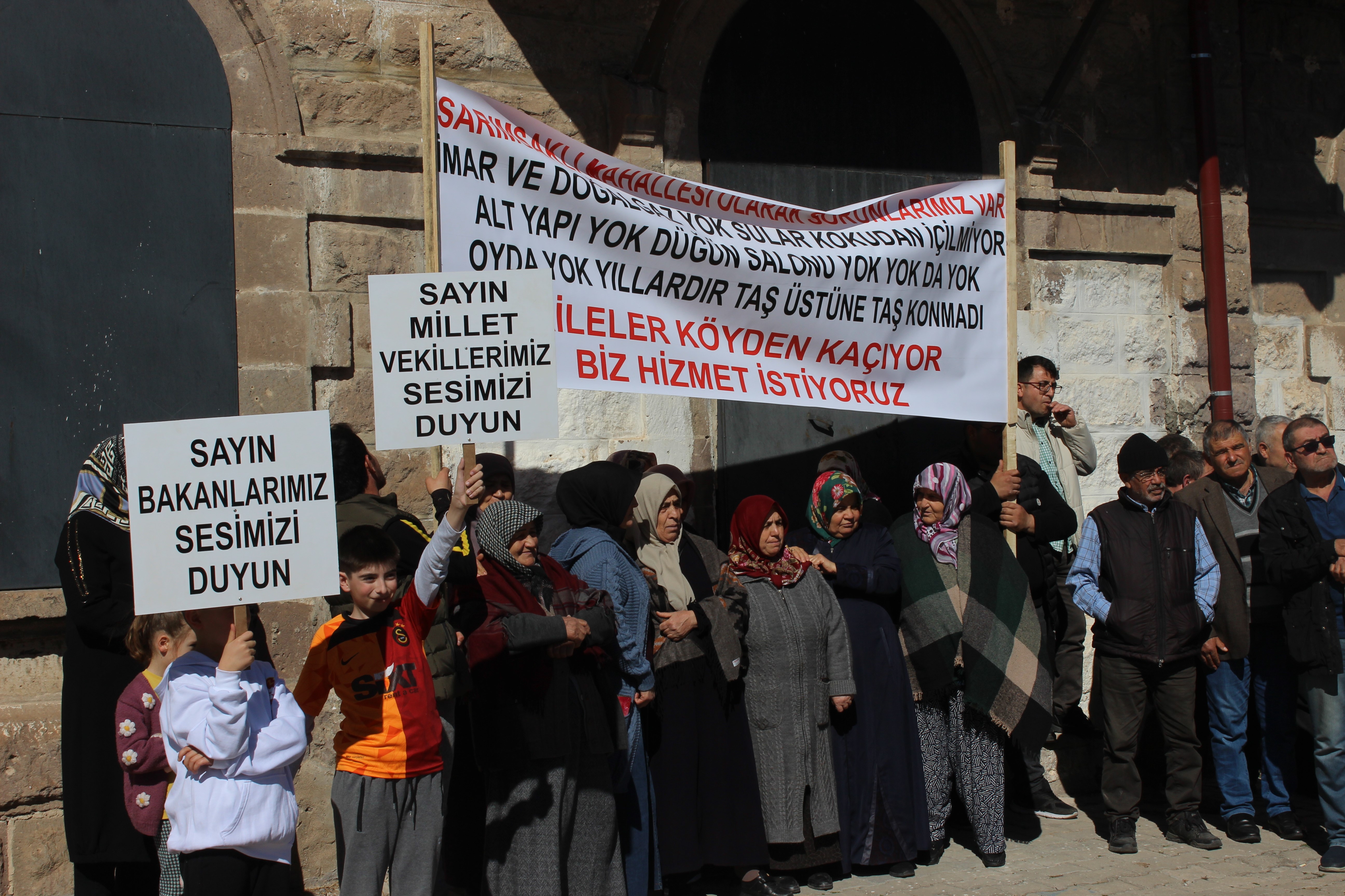 2 bin 500 nüfuslu mahallenin sakinleri seçimlerde oy kullanmama kararı aldı!