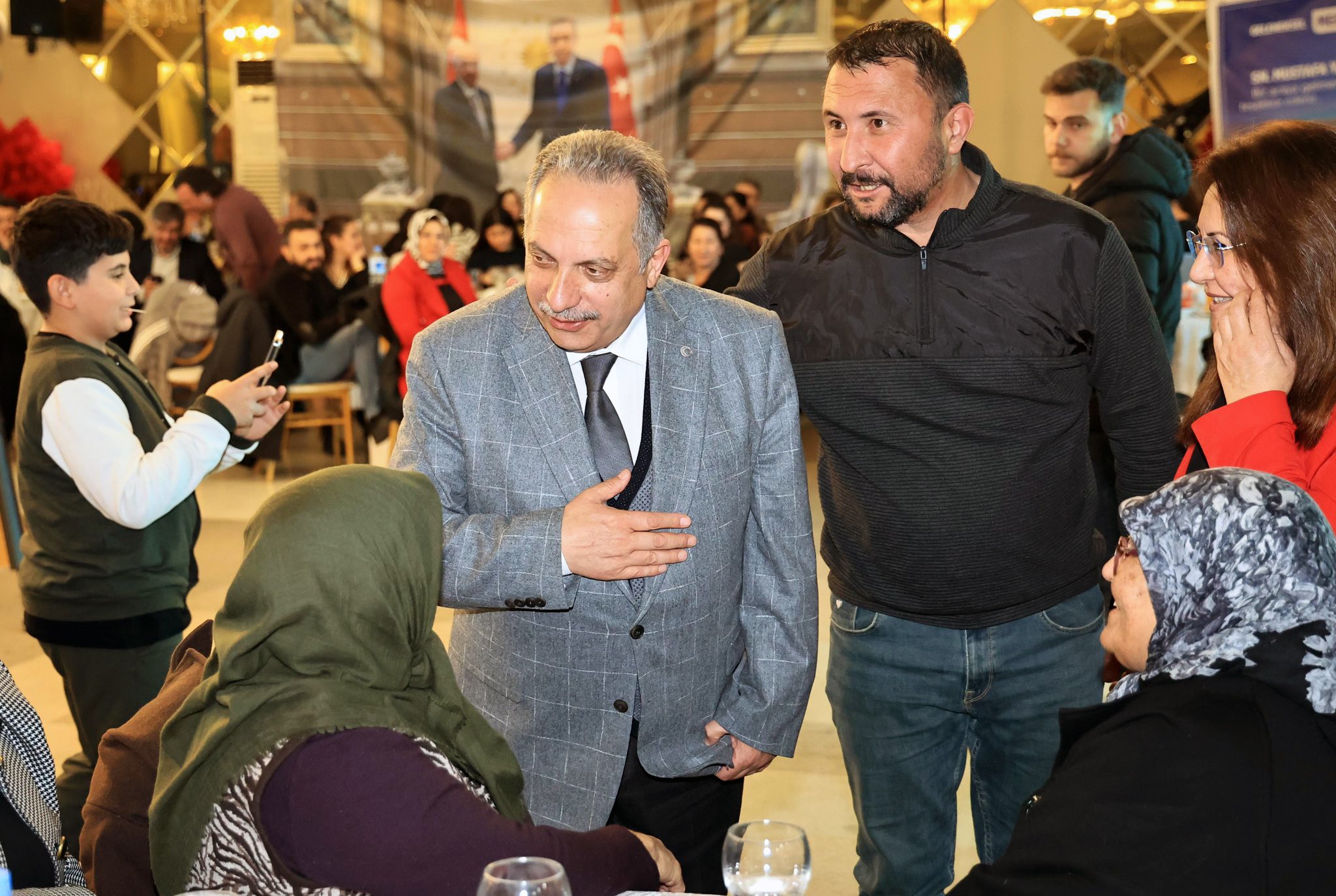 Başkan Yalçın Mersinlilerle buluştu!