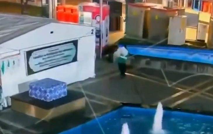 Vicdansızlığın böylesi: Filistinliler için toplanan yardım parasını çaldı!