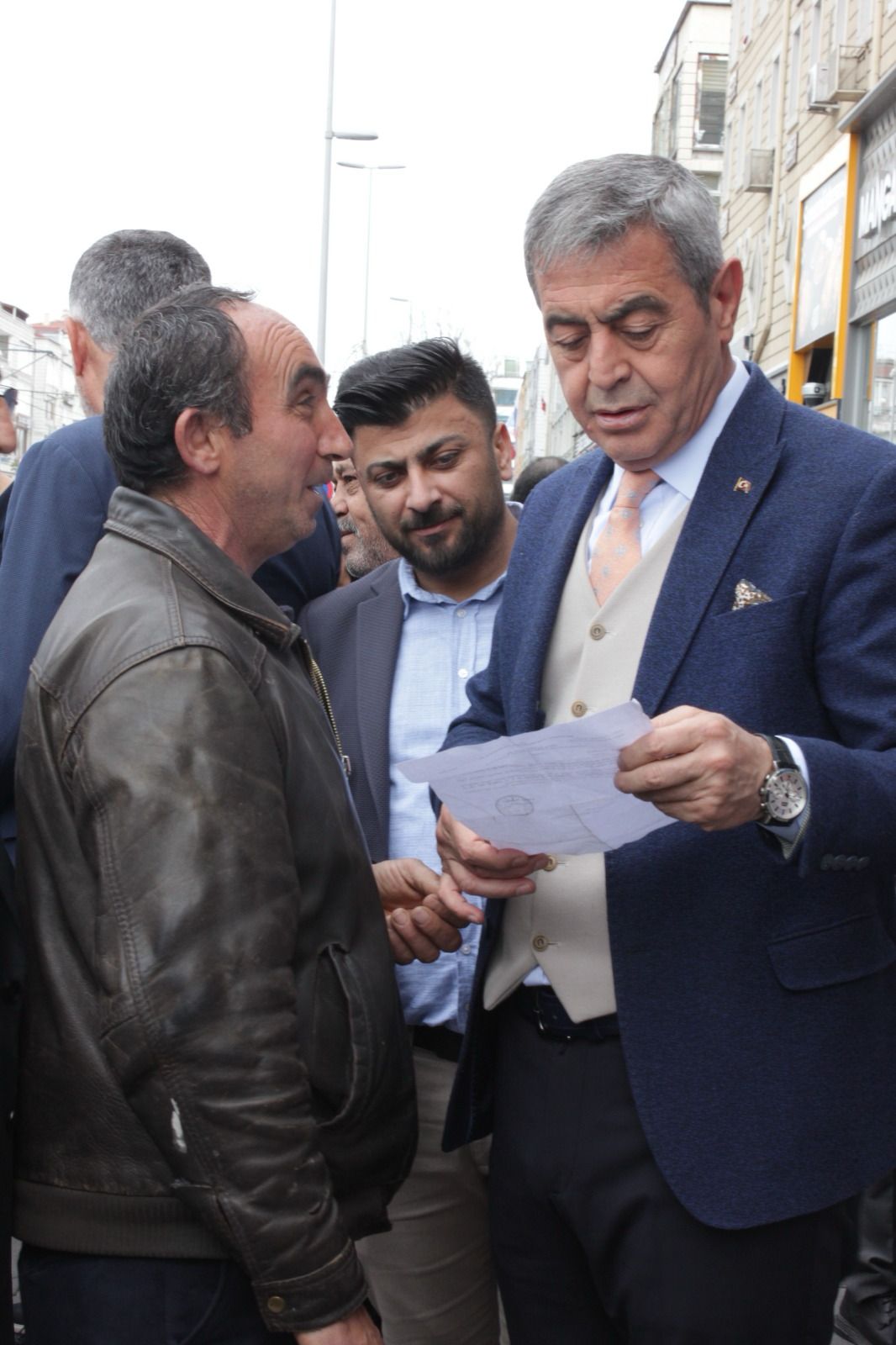 İYİ Parti Kayseri Büyükşehir Belediye Başkan Adayı Yücel, “Belediye kaynaklarıyla Memduh Bey kendine reklam yapıyor”