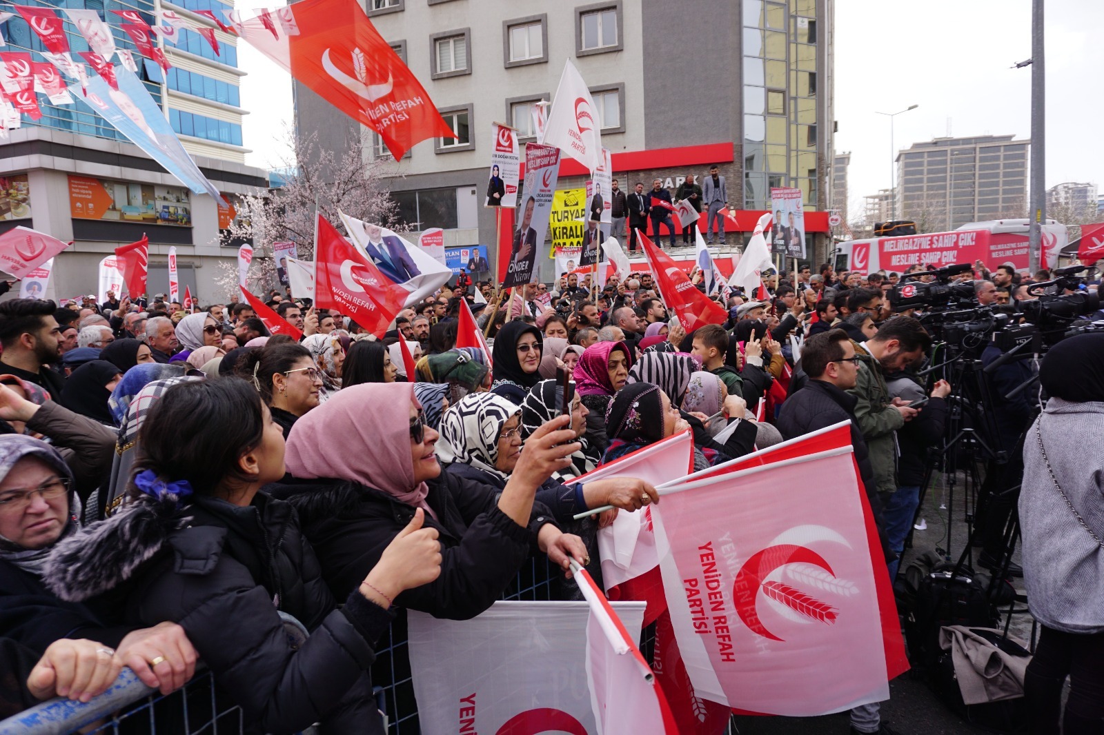 YRP Genel Başkanı Erbakan: “31 Martta yerel, 2028’de genel iktidar olacağız” 