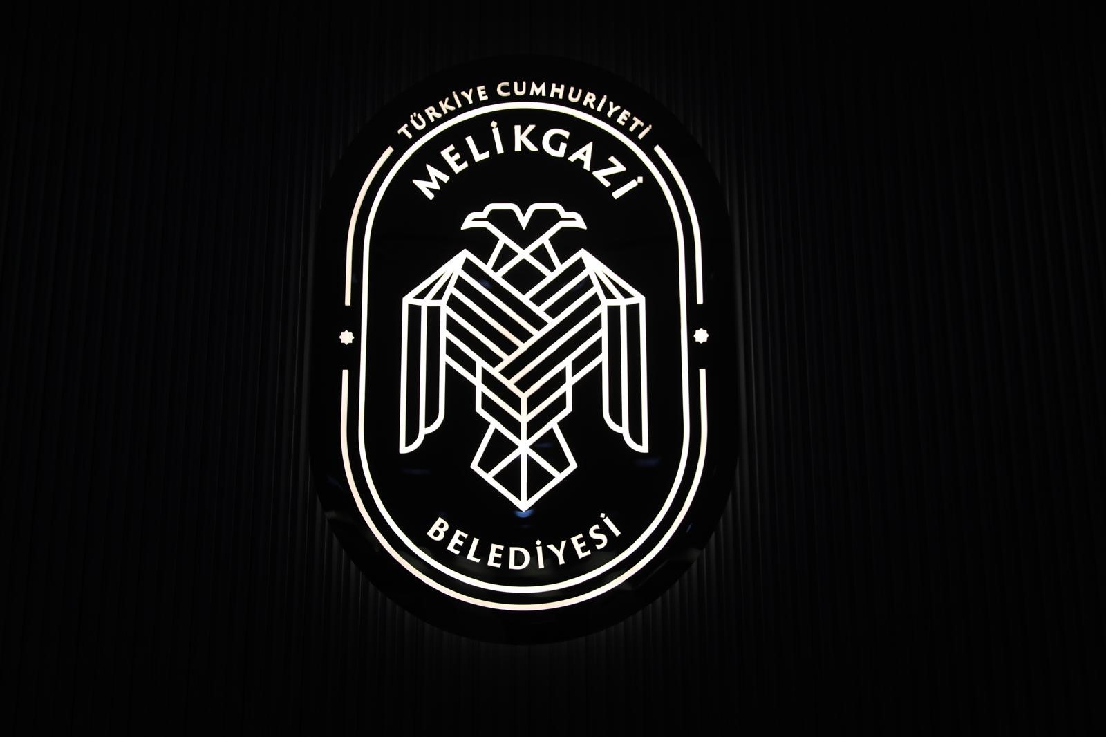 Melikgazi Belediyesi yeni dönem hizmetlerine yeni logosu ile devam edecek!