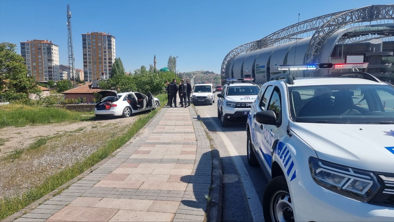 Aranan şahısların kaçışı kısa sürdü!
