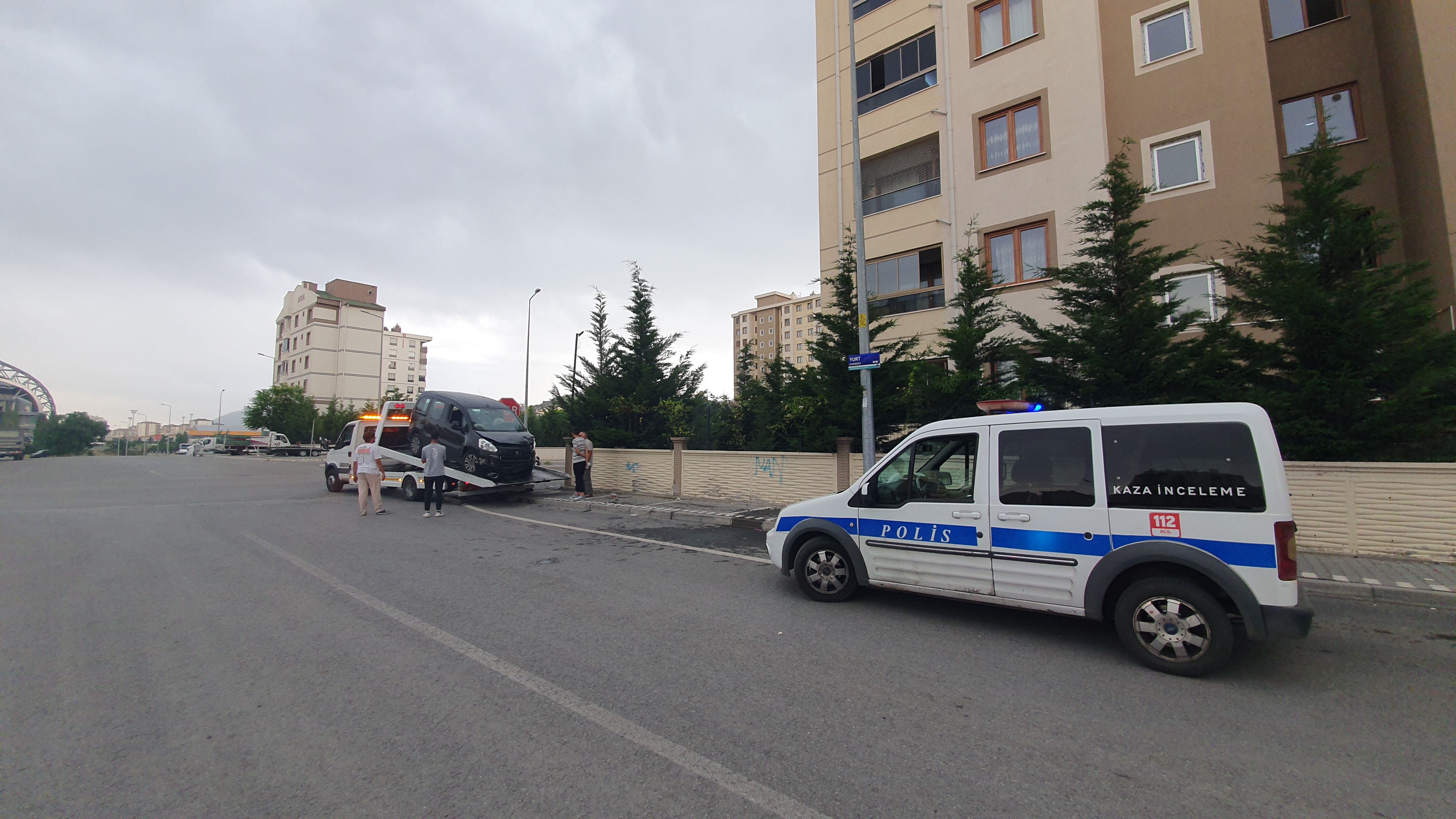 Kayseri'de iki hafif ticari araç çarpıştı: 10 yaralı!