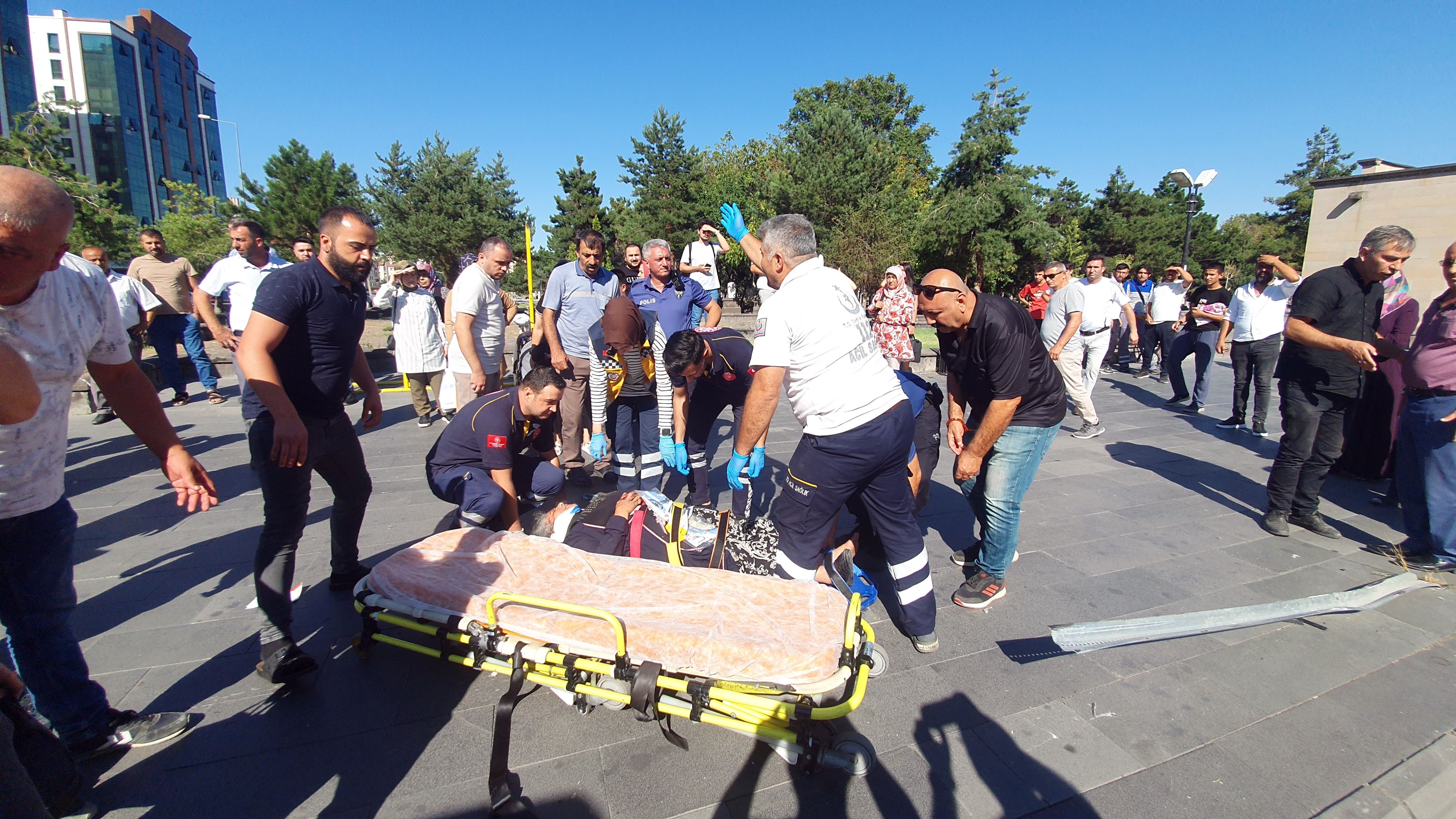 Freni patlayan halk otobüsü dehşet saçtı: 4 yaralı!