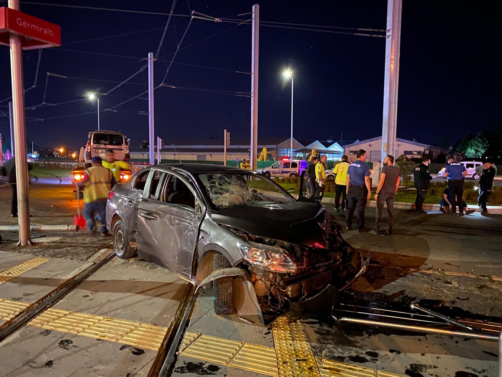 Kayseri’de kazaya karışan otomobilin sürücüsü kaçtı: 5 yaralı!