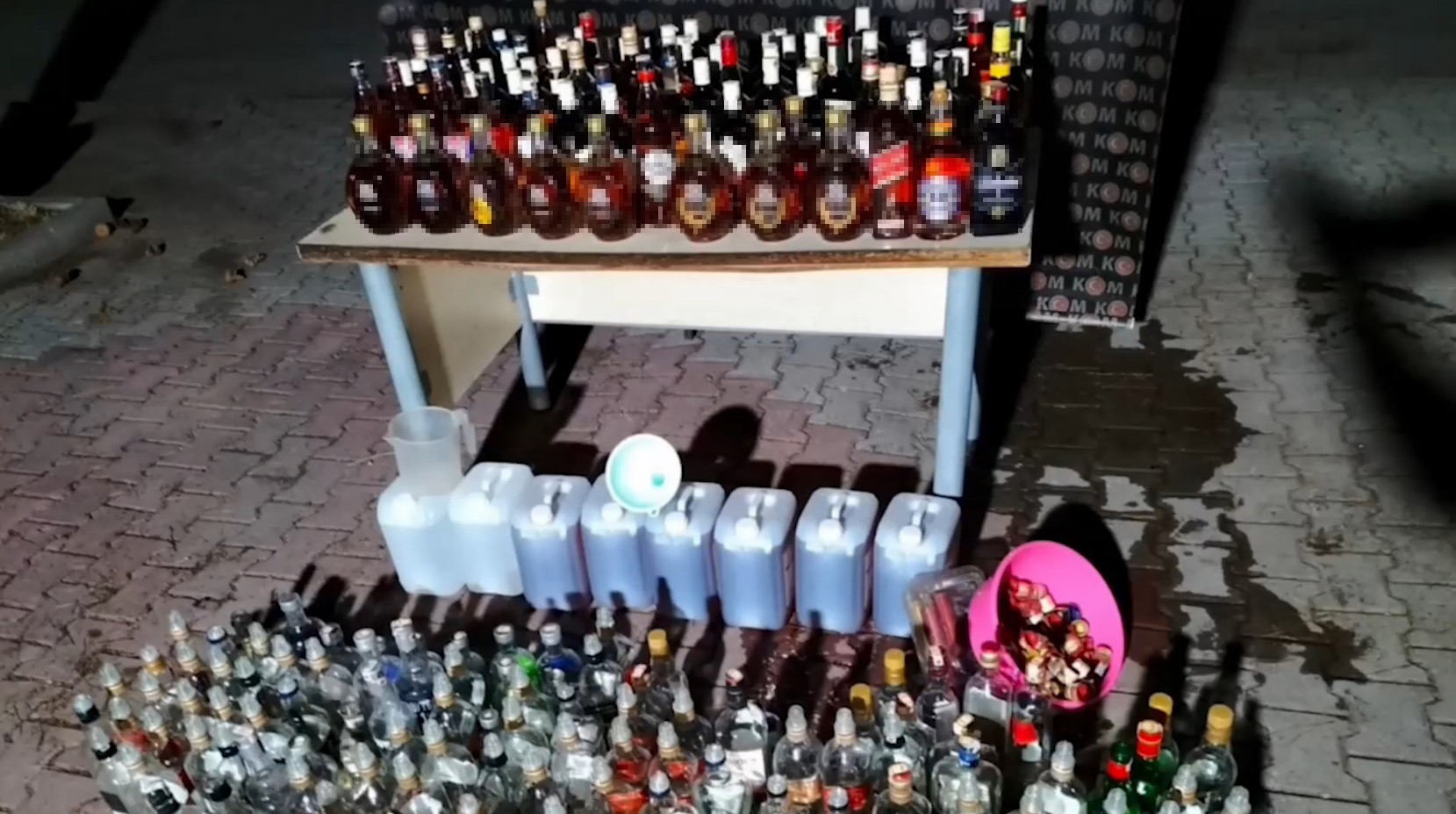Kayseri'de kaçak alkol satışı yapanlara eş zamanlı operasyon: 8 gözaltı!
