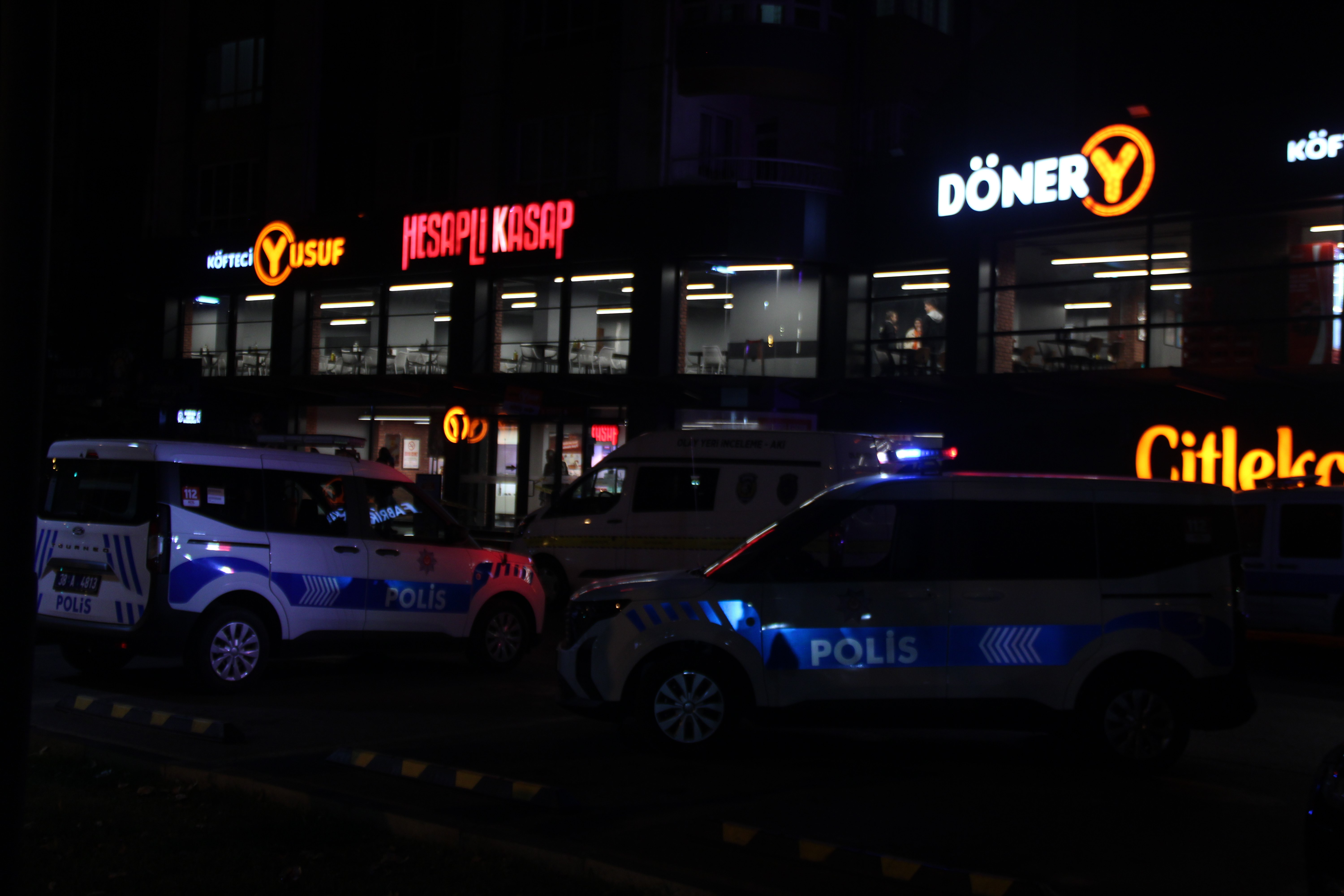 'Yan bakma' kavgası can aldı: 1 ölü!