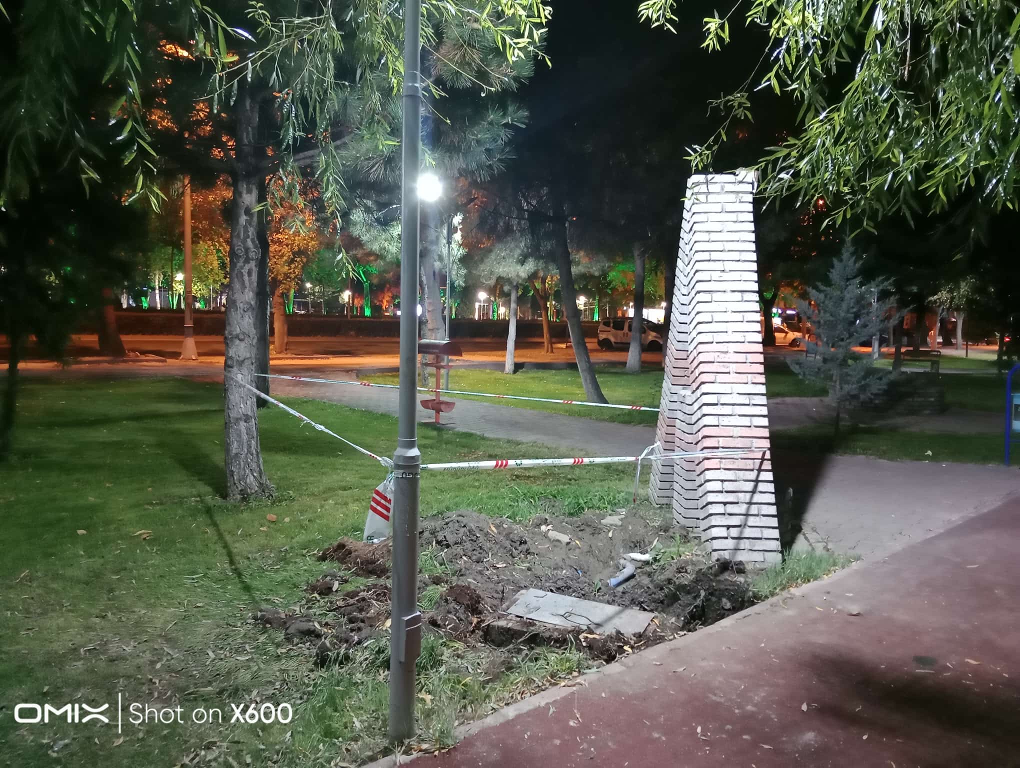 Kayseri’de Aynı Cadde Üzerindeki AK Partili İki Belediye Arasındaki Hizmet Farkı Dikkat Çekiyor!