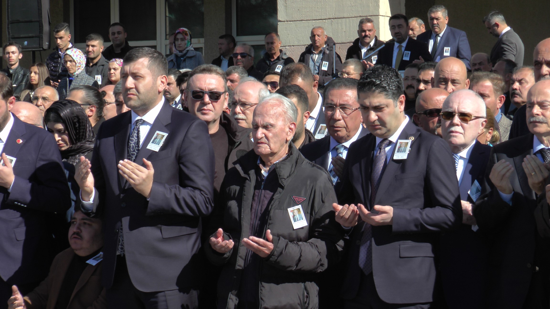 Vefat eden eski bakan için Kayseri’de tören düzenlendi!