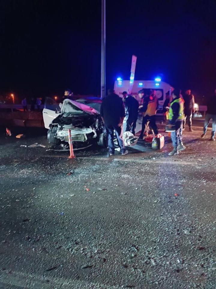 Yolcu otobüsü ile otomobil çarpıştı: 1 yaralı 