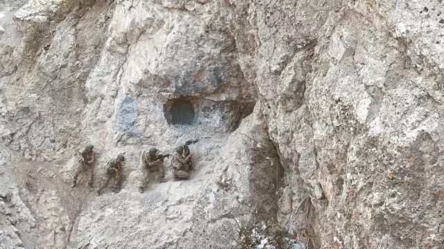 Sınır ötesinden müthiş haber! Komandolar bölgeye indi, PKK'nın can damarı kesildi...