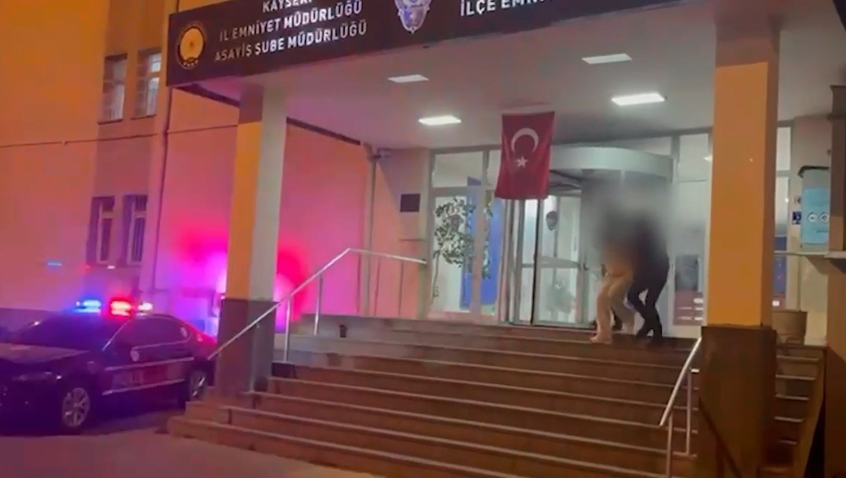 Sahte Dışişleri Bakanlığı ve jandarma personeli yakalandı!
