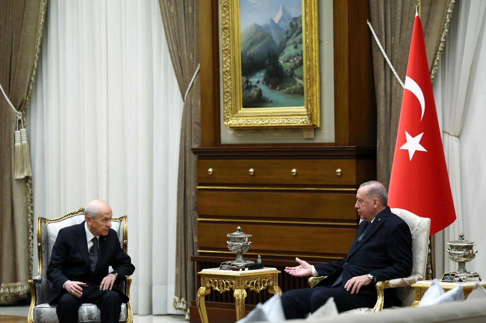 Cumhurbaşkanı Erdoğan ve Devlet Bahçeli bir araya geldi!