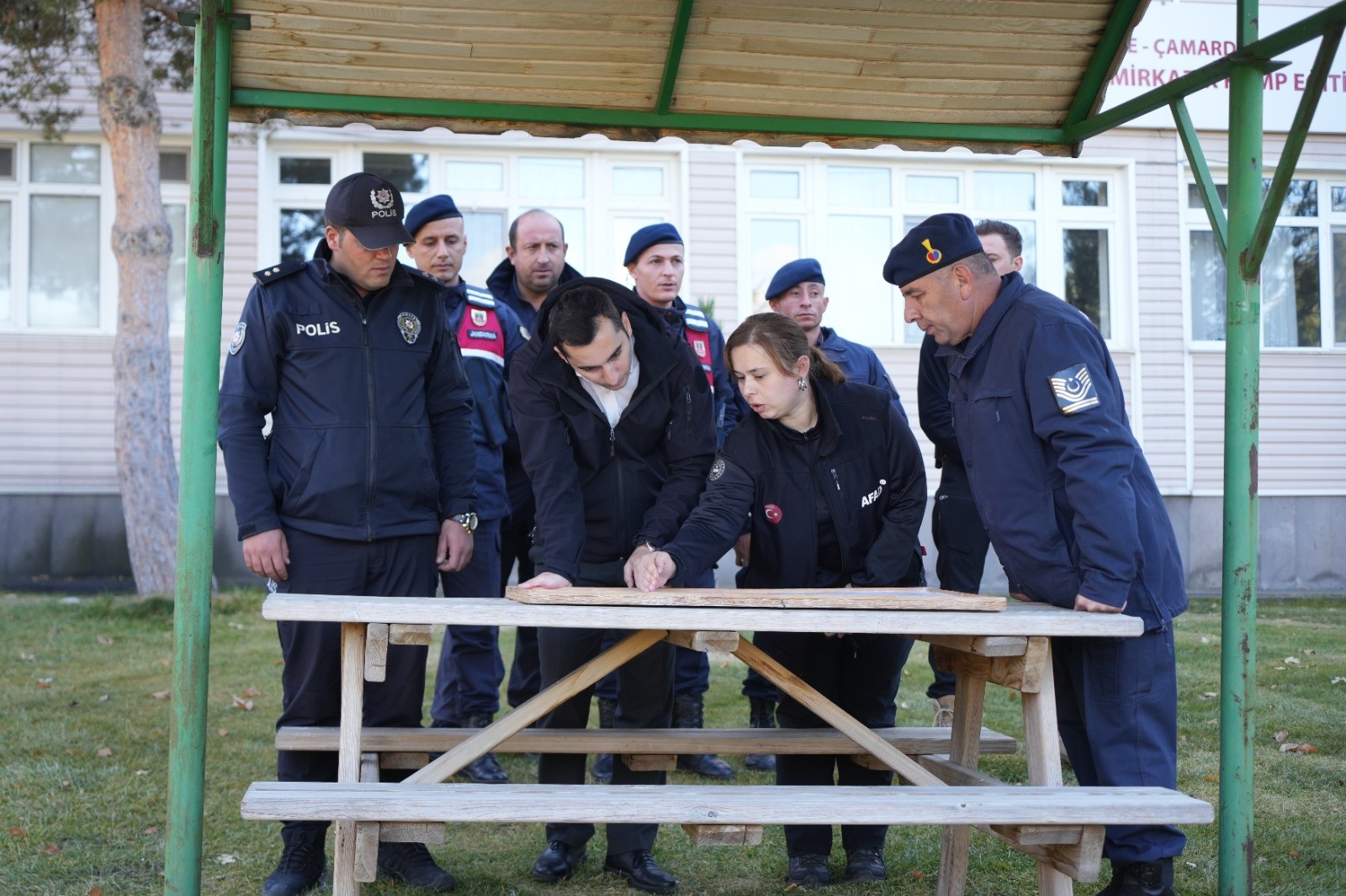 Niğde'de Kaybolan Dağcı İkiz Kardeşlerin Aranmasına Yahyalı Belediyesi'de Destek Veriyor!
