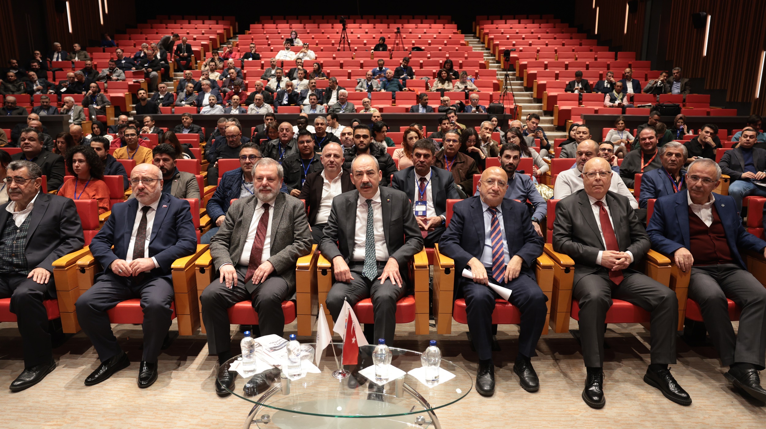 KTO’da 2025 Türkiye Ekonomisi ile Brıcs'in Rolü Konuşuldu!