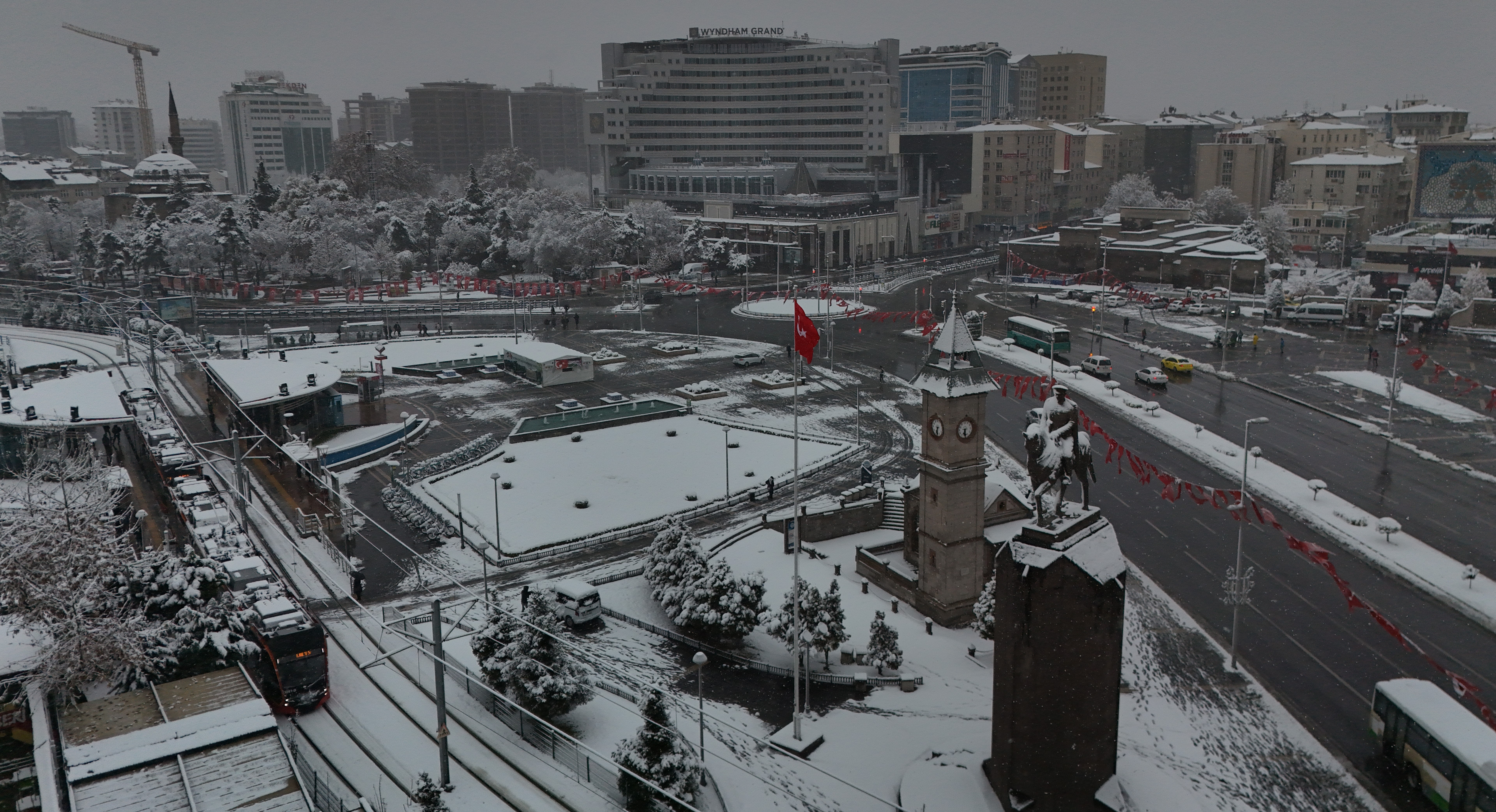 Kayseri beyazla kaplandı!