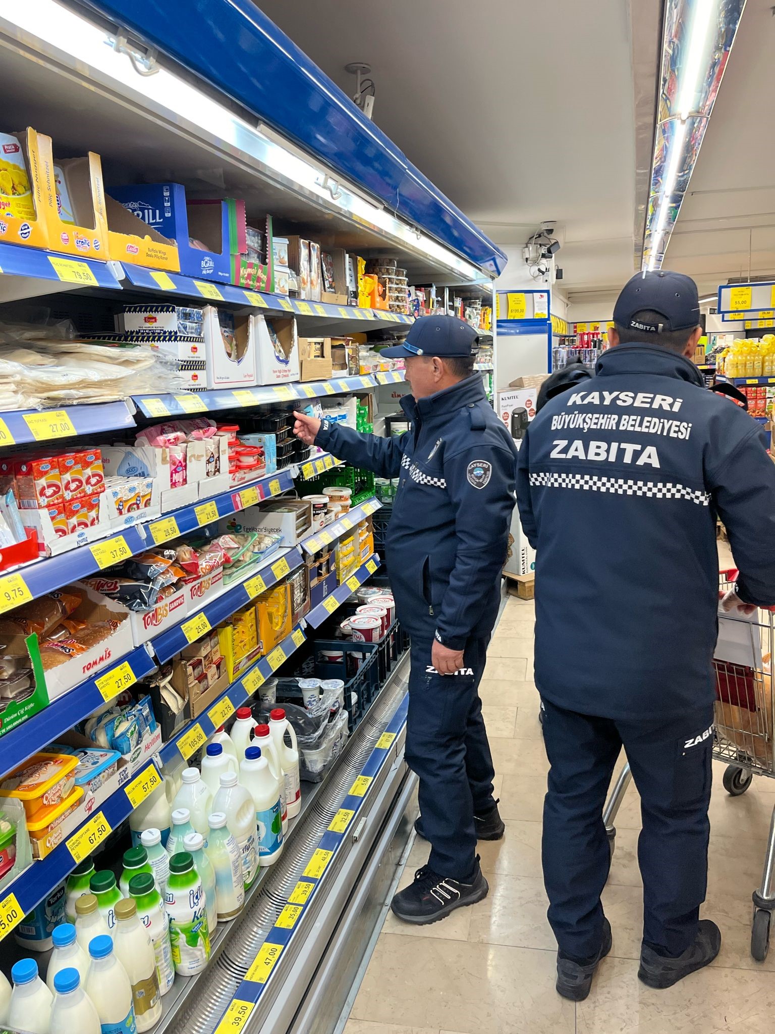 Kayseri Büyükşehir Zabıtası, 1 ayda bin 250 denetim ile şehrin huzuruna katkı sağlıyor