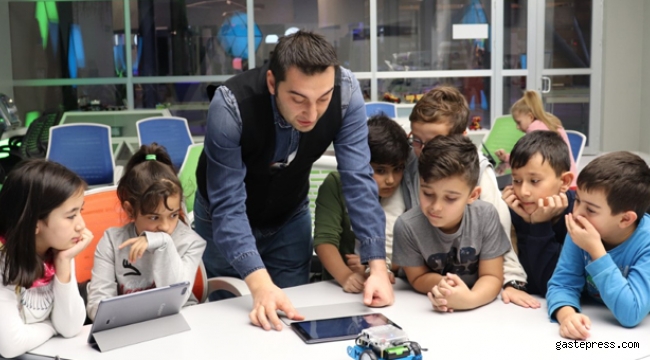 Kayseri Bilim Merkezi’nde yeni dönem hafta sonu atölyeleri başladı.