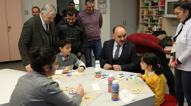 Başkan Çelik ve Vali Günaydın Kayseri Bilim Merkezi'ni Gezdi