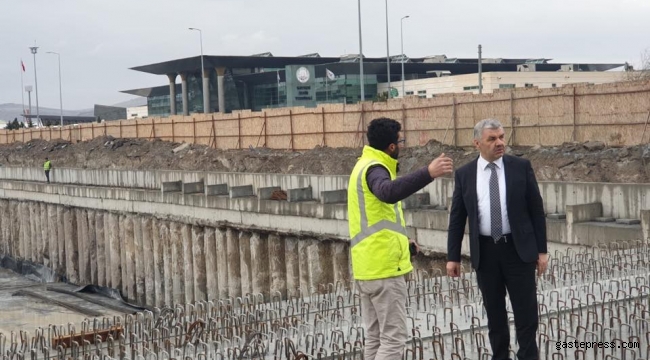 BÜYÜKŞEHİR KAR KIŞ DEMEDEN ÇALIŞIYOR