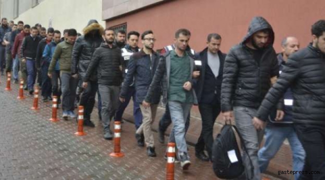 FETÖ'den Gözaltına Alınan 26 Askeri Personel Adliyede