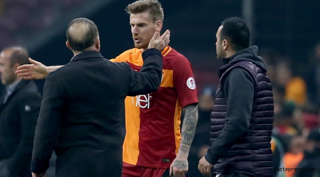 Galatasaray'dan Ayrılması Beklenen Serdar Aziz'den açıklama