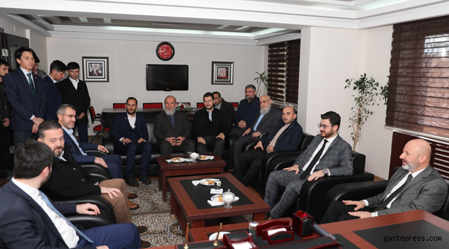 Başkan Çolakbayrakdar Saadet Partisi’ni Ziyaret Etti
