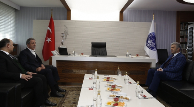 Milli Savunma Bakanı Hulusi Akar, Başkan Mustafa Çelik’i ziyaret etti
