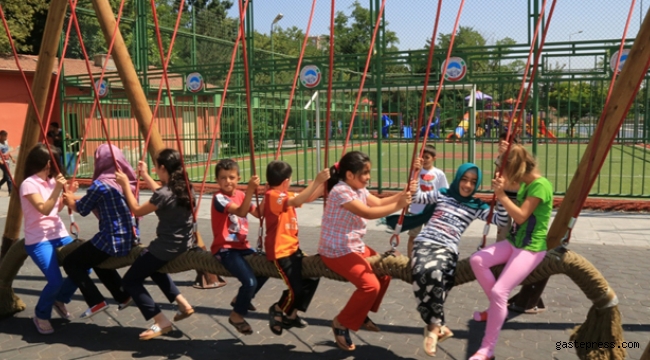 Temiz, Güvenli ve Donanımlı Parklar Çocukları Bekliyor