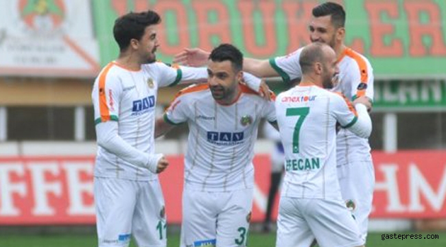 Alanyaspor, Kasımpaşa'yı 3-0 Mağlup Etti