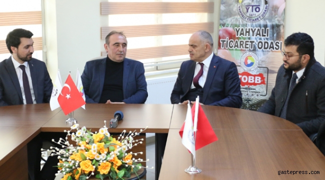 Başkan Öztürk Ticaret Odası'nı Ziyaret Etti