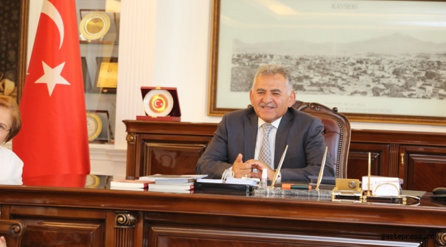 "Hasar gören üç okul çatısı yenilendi"   