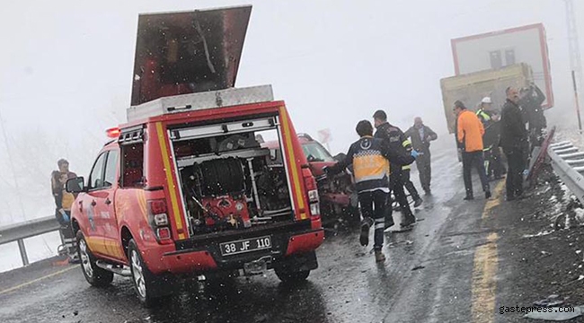 Kayseri'de zincirleme kaza: 7 yaralı