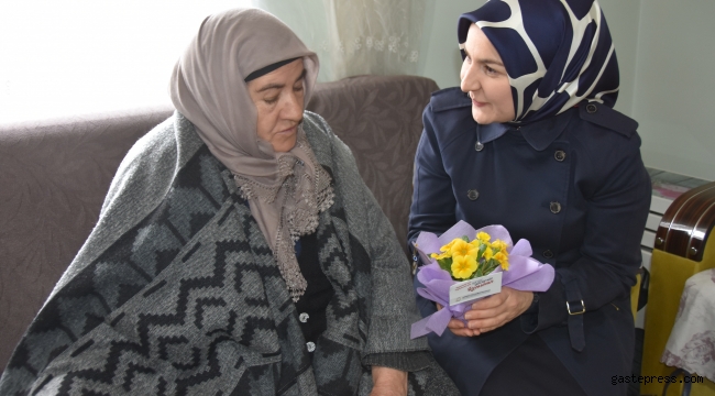 FATMA ÇOLAKBAYRAKDAR, KOCASİNAN ÇINARLARININ KANDİLLERİNİ KUTLADI