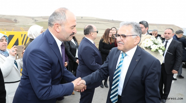 Felahiye ilçemizde buğday ile  süt üretimine önem verilecektir