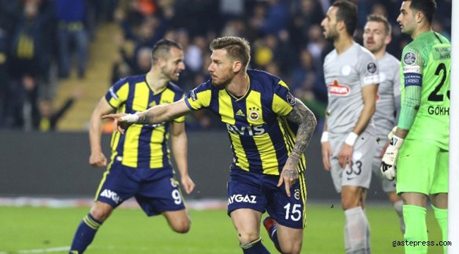 Fenerbahçe, Çaykur Rizespor'u 3-2 Mağlup Etti