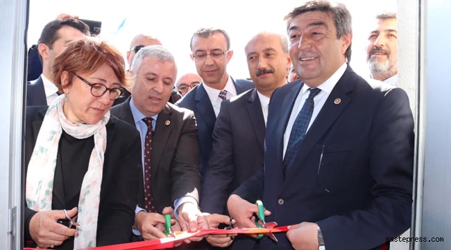 İYİ Parti'den İldem'de miting gibi açılış