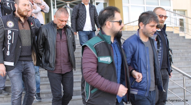 Otobüste 985 gram metamfetamin ele geçirildi: 3 gözaltı