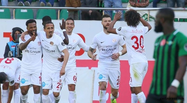 Antalyaspor Akhisar deplasmanından 3 puanla dönüyor