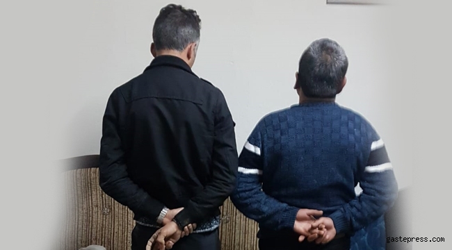 Kaçak kazıda yakalanan 2 kişi, adli kontrolle serbest