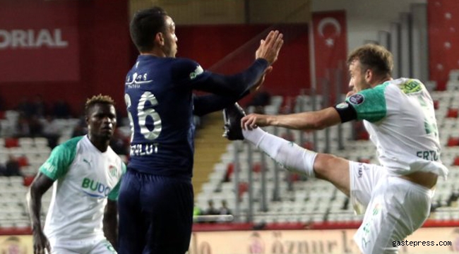 Bursaspor, 7 Hafta Sonra 3 Puan Sevinci Yaşadı!