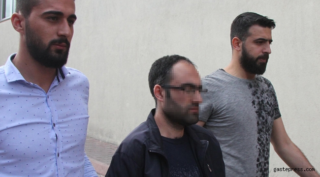 Kayseri'de FETÖ'nün öğrenci evlerine polis baskını