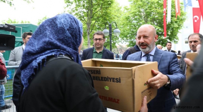 KOCASİNAN’IN ORGANİK DOMATES FİDESİNE VATANDAŞLARDAN BÜYÜK İLGİ